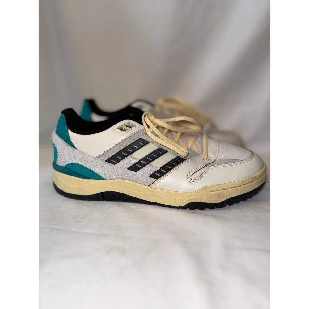 Adidas Artillery 24 ID3971 Mens Sneaker 10.5 Off White Athletic Basketball Shoes